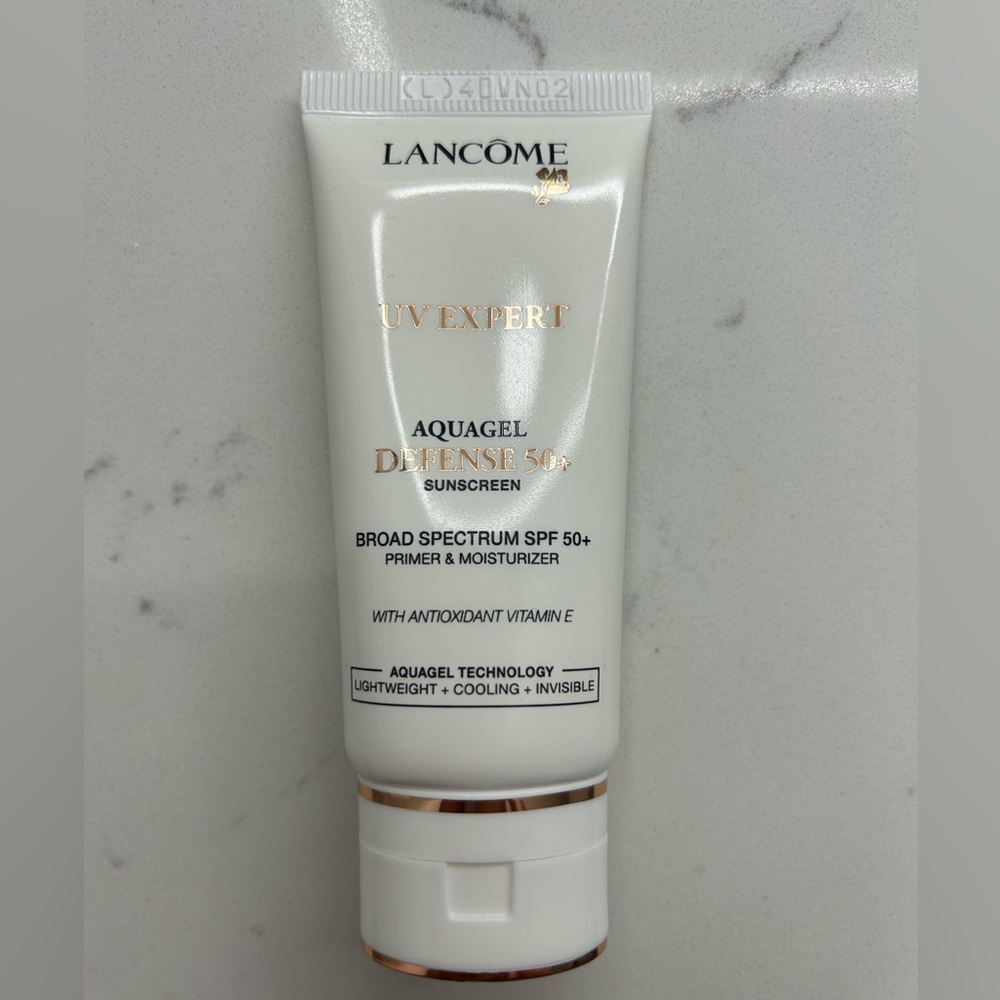 Lancôme UV Expert Defense SPF 50+  Primer & Moisturizer